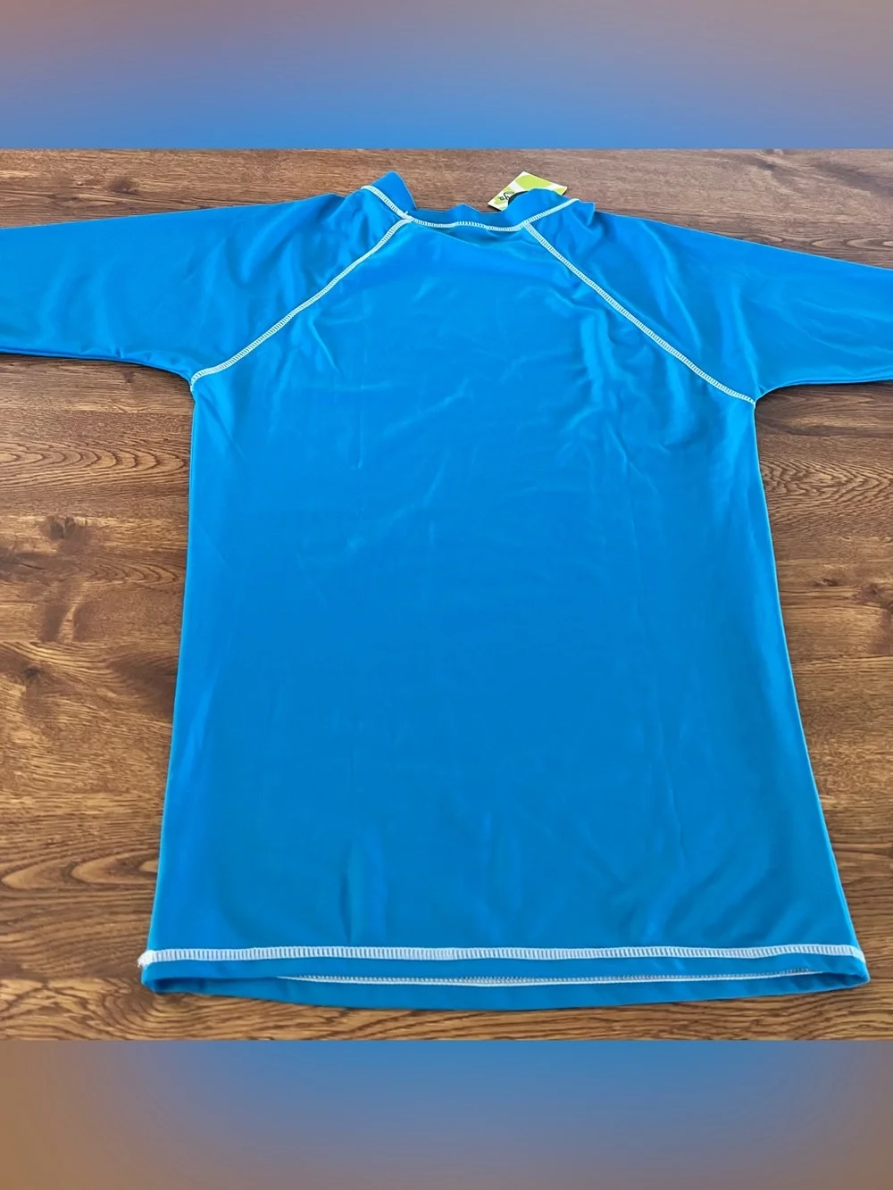 Boys size Large Castaways Rash Guard NWT